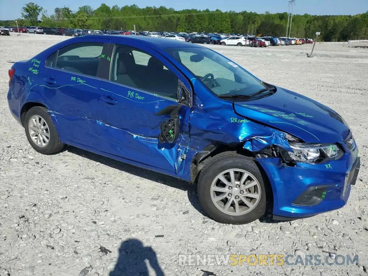 4 Фотография поврежденного автомобиля 1G1JD5SB0L4143119 CHEVROLET SONIC 2020