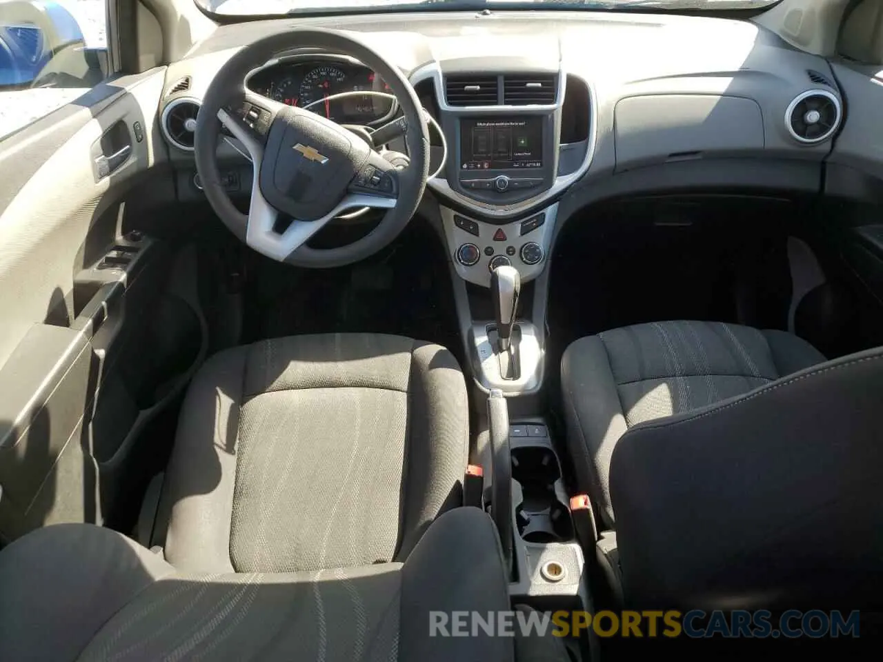 8 Фотография поврежденного автомобиля 1G1JD5SB0L4143119 CHEVROLET SONIC 2020