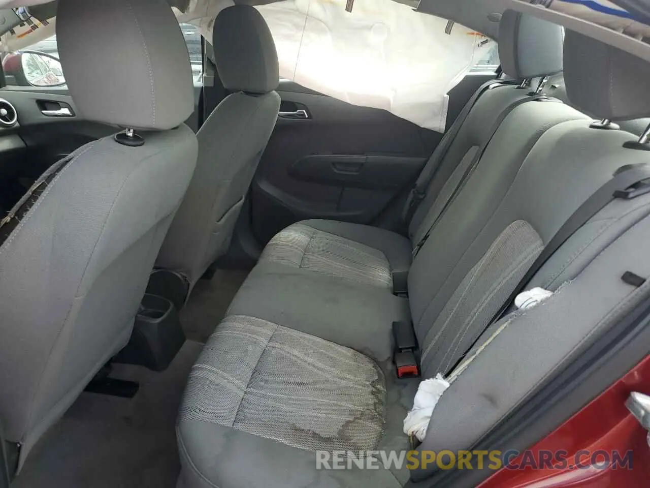 10 Фотография поврежденного автомобиля 1G1JD5SB1L4142674 CHEVROLET SONIC 2020
