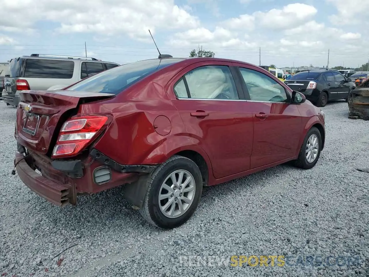 3 Фотография поврежденного автомобиля 1G1JD5SB1L4142674 CHEVROLET SONIC 2020
