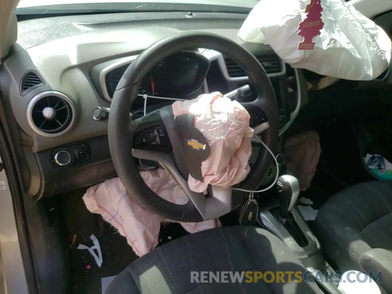 8 Photograph of a damaged car 1G1JD5SB3L4101575 CHEVROLET SONIC 2020