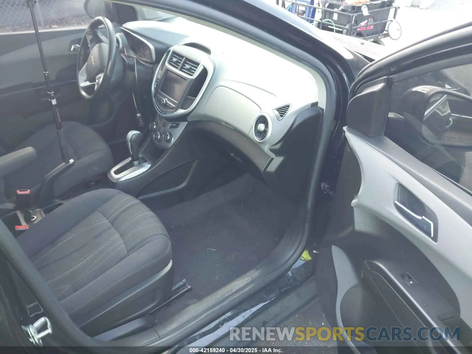 5 Photograph of a damaged car 1G1JD5SB5L4106602 CHEVROLET SONIC 2020