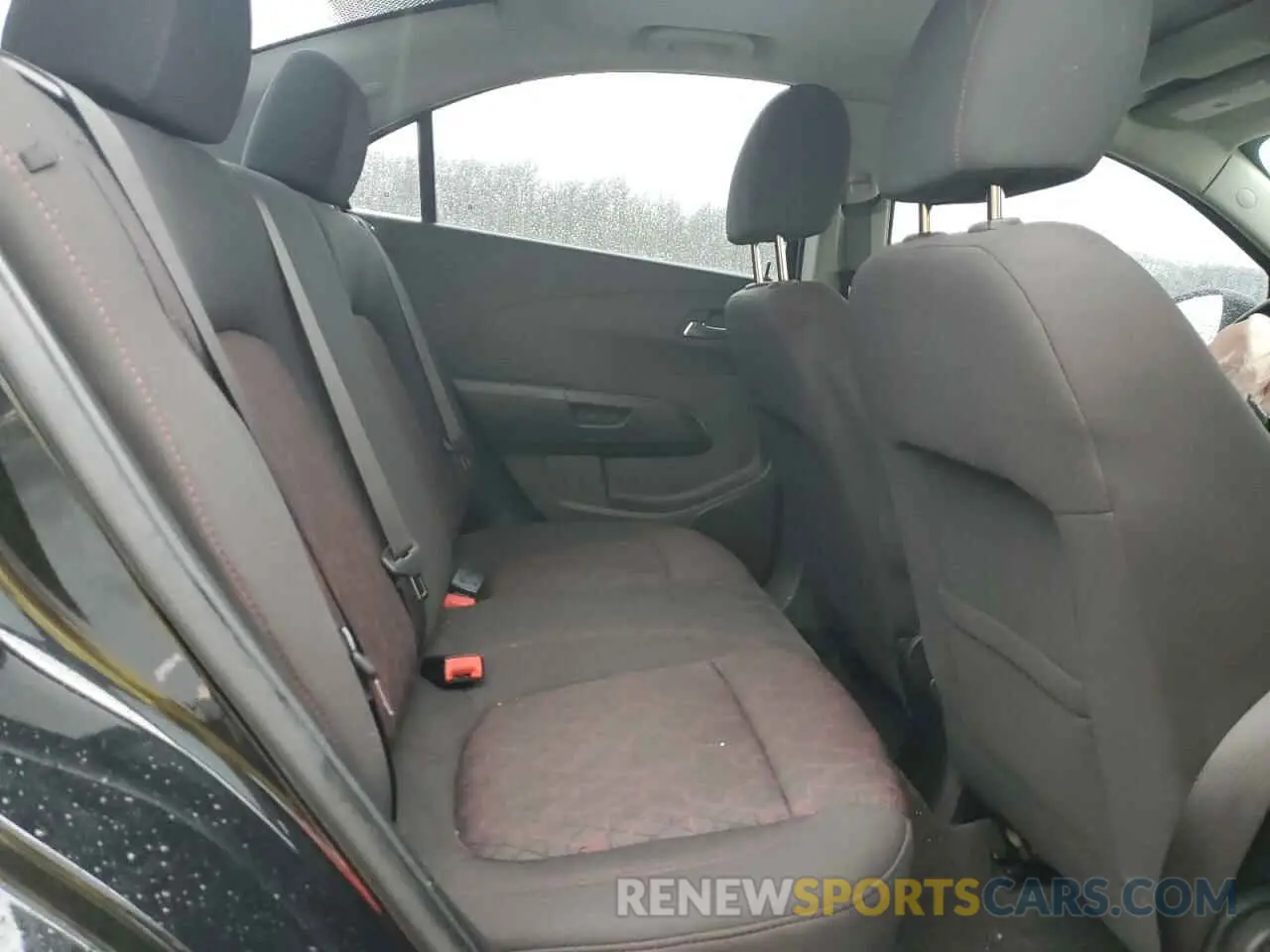 10 Фотография поврежденного автомобиля 1G1JD5SB6L4104230 CHEVROLET SONIC 2020