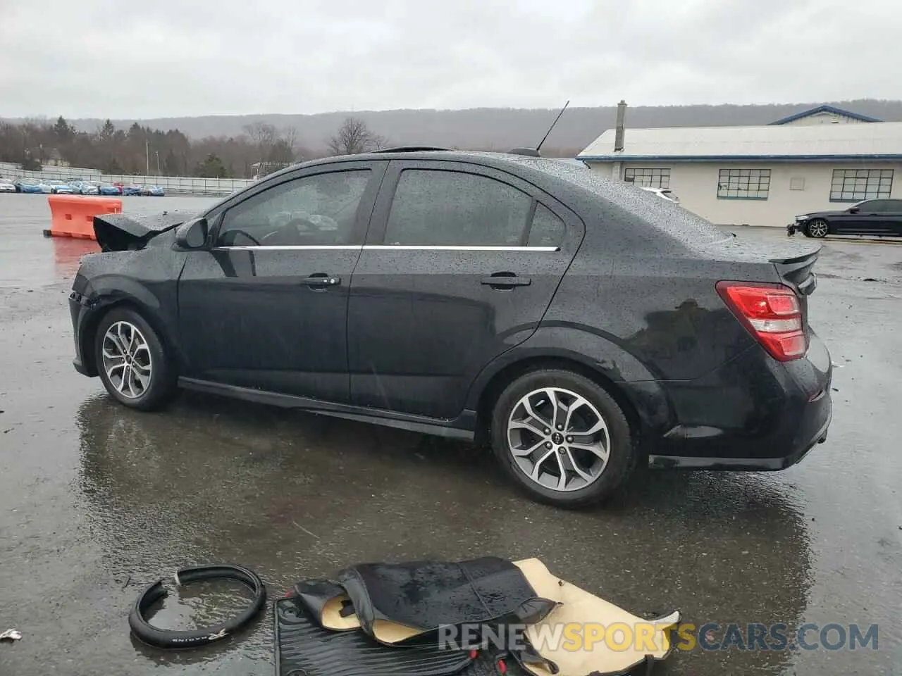 2 Фотография поврежденного автомобиля 1G1JD5SB6L4104230 CHEVROLET SONIC 2020