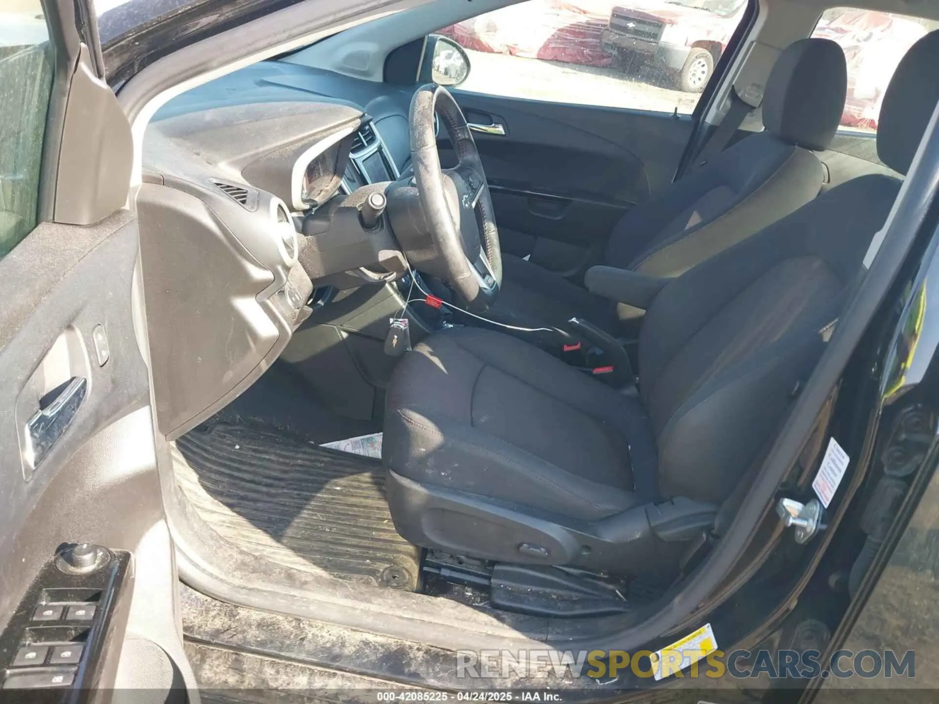 5 Фотография поврежденного автомобиля 1G1JD5SB6L4140998 CHEVROLET SONIC 2020