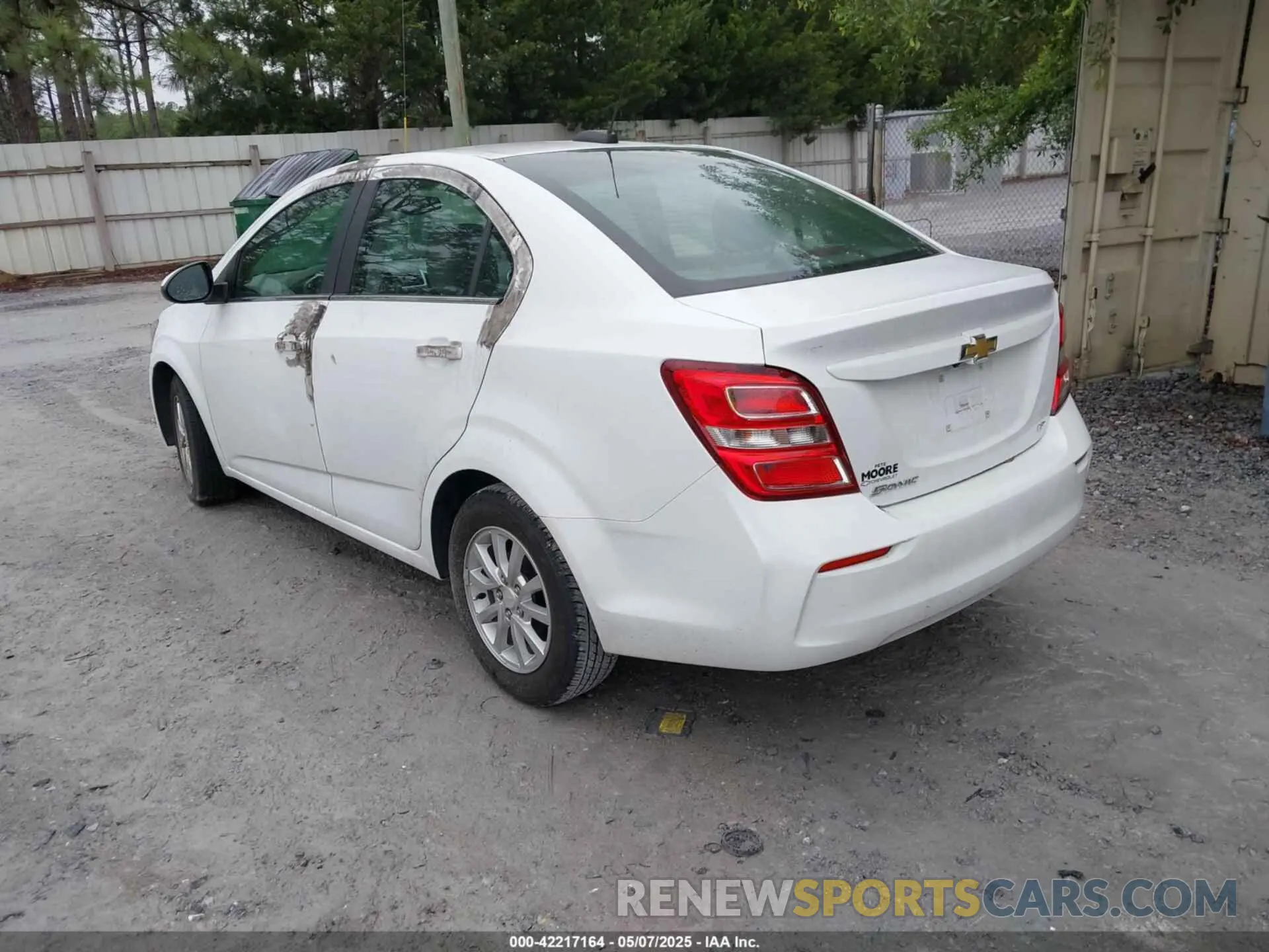3 Фотография поврежденного автомобиля 1G1JD5SB7L4140587 CHEVROLET SONIC 2020