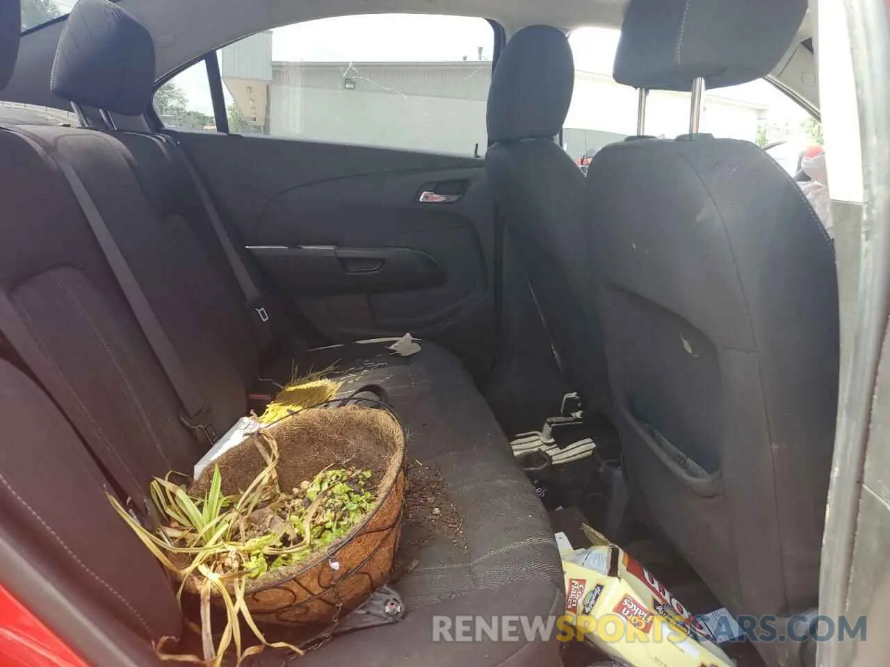 10 Фотография поврежденного автомобиля 1G1JD5SB8L4103807 CHEVROLET SONIC 2020