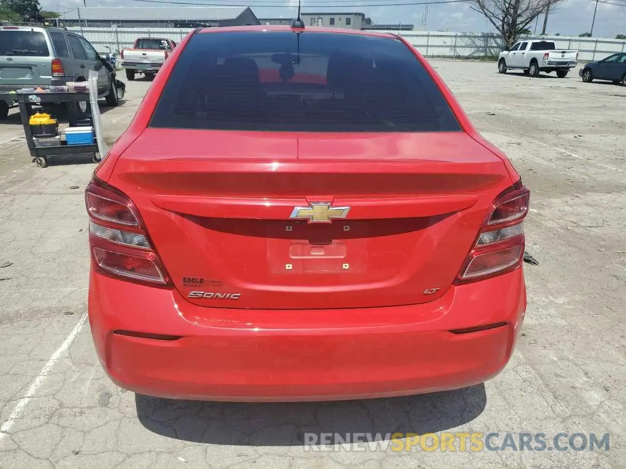 6 Фотография поврежденного автомобиля 1G1JD5SB8L4103807 CHEVROLET SONIC 2020