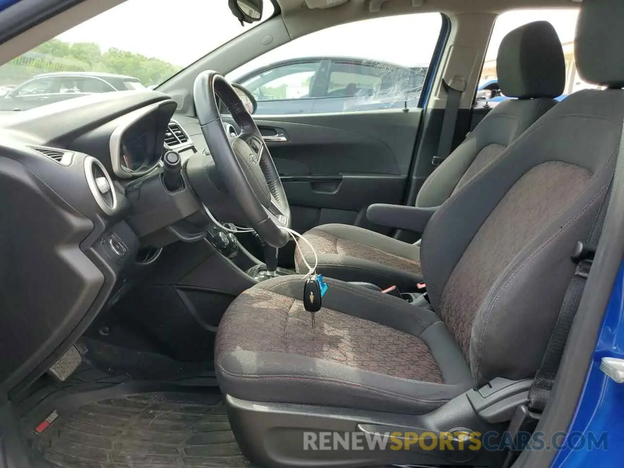 7 Photograph of a damaged car 1G1JD6SB6L4109157 CHEVROLET SONIC 2020