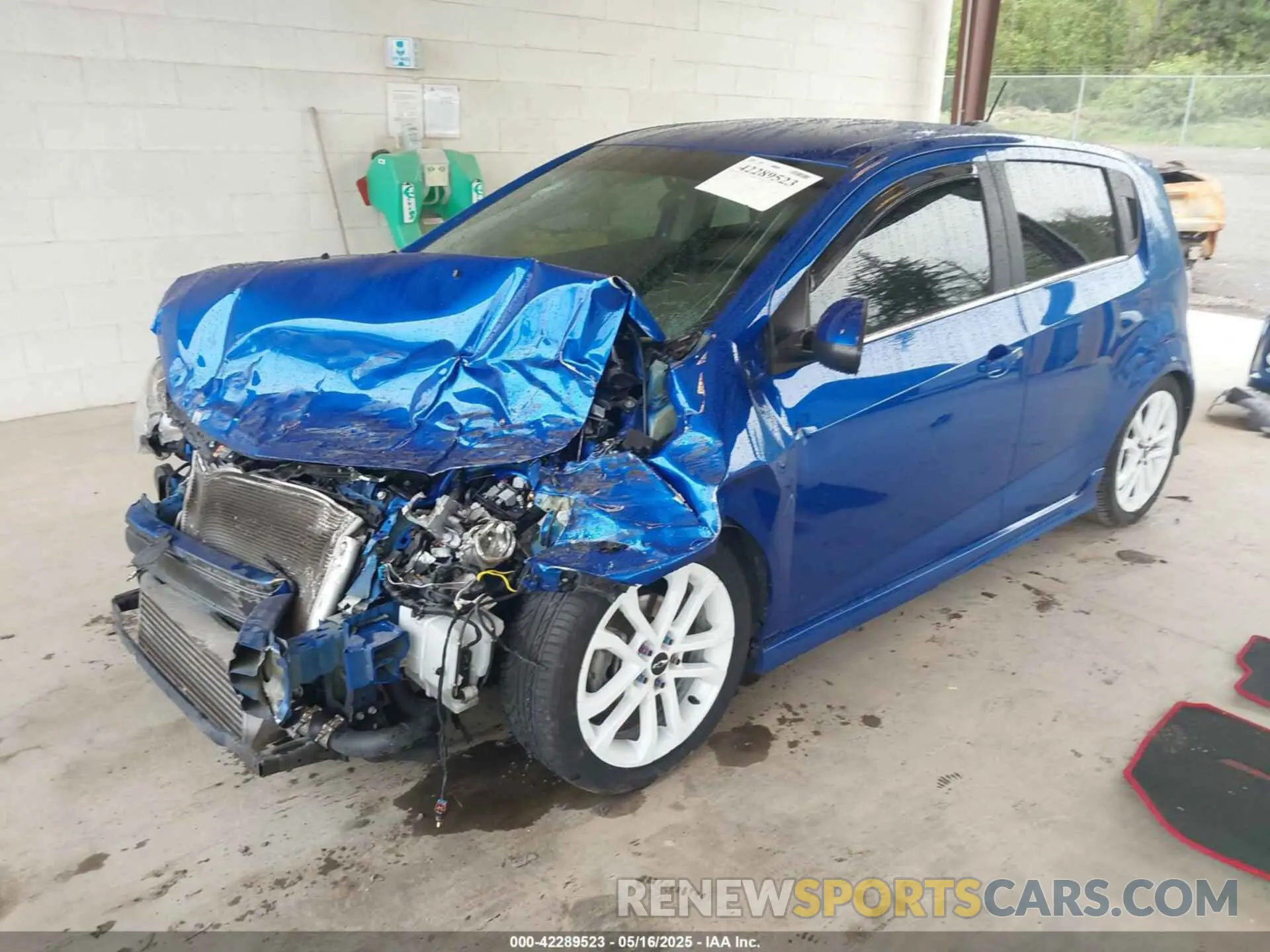 2 Фотография поврежденного автомобиля 1G1JD6SB8L4135761 CHEVROLET SONIC 2020