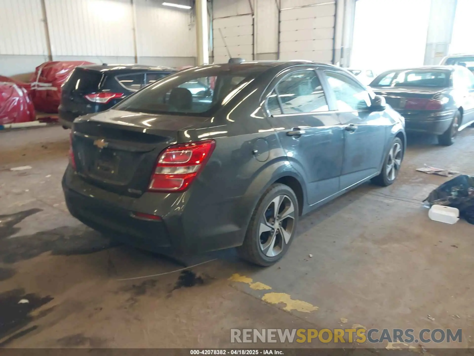 4 Фотография поврежденного автомобиля 1G1JF5SB3L4118984 CHEVROLET SONIC 2020