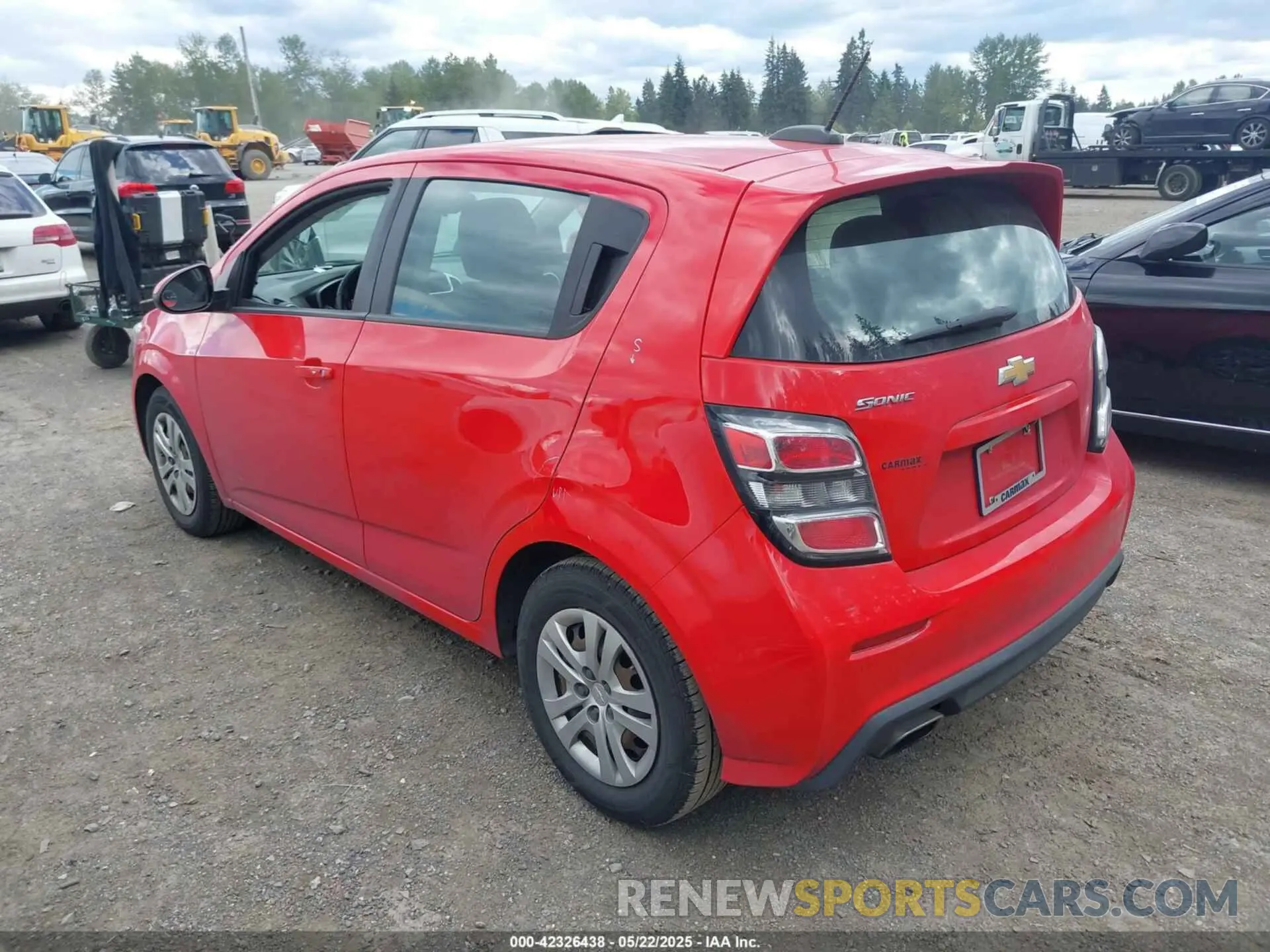 3 Фотография поврежденного автомобиля 1G1JG6SB2L4115688 CHEVROLET SONIC 2020