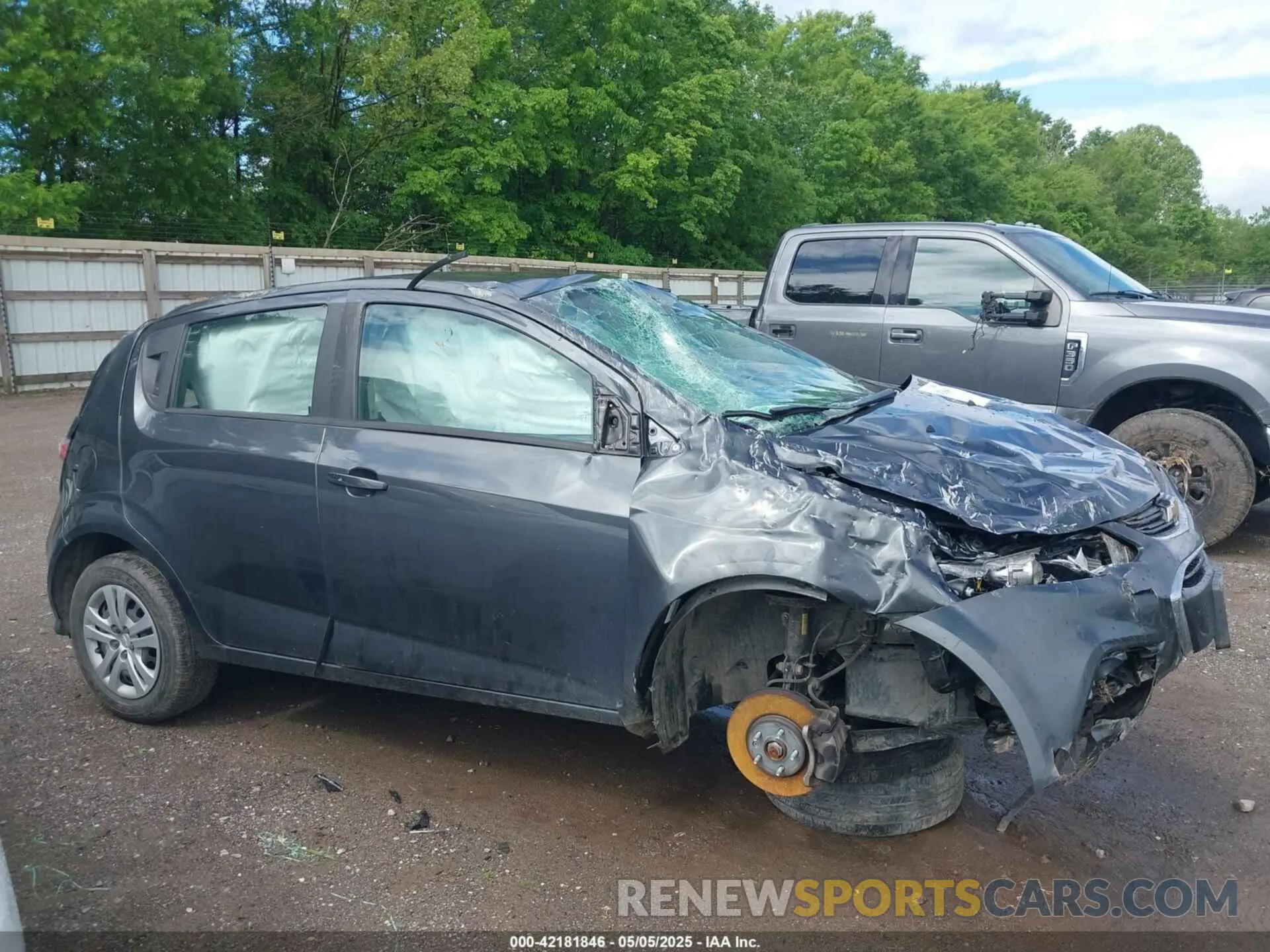 12 Фотография поврежденного автомобиля 1G1JG6SB3L4121161 CHEVROLET SONIC 2020
