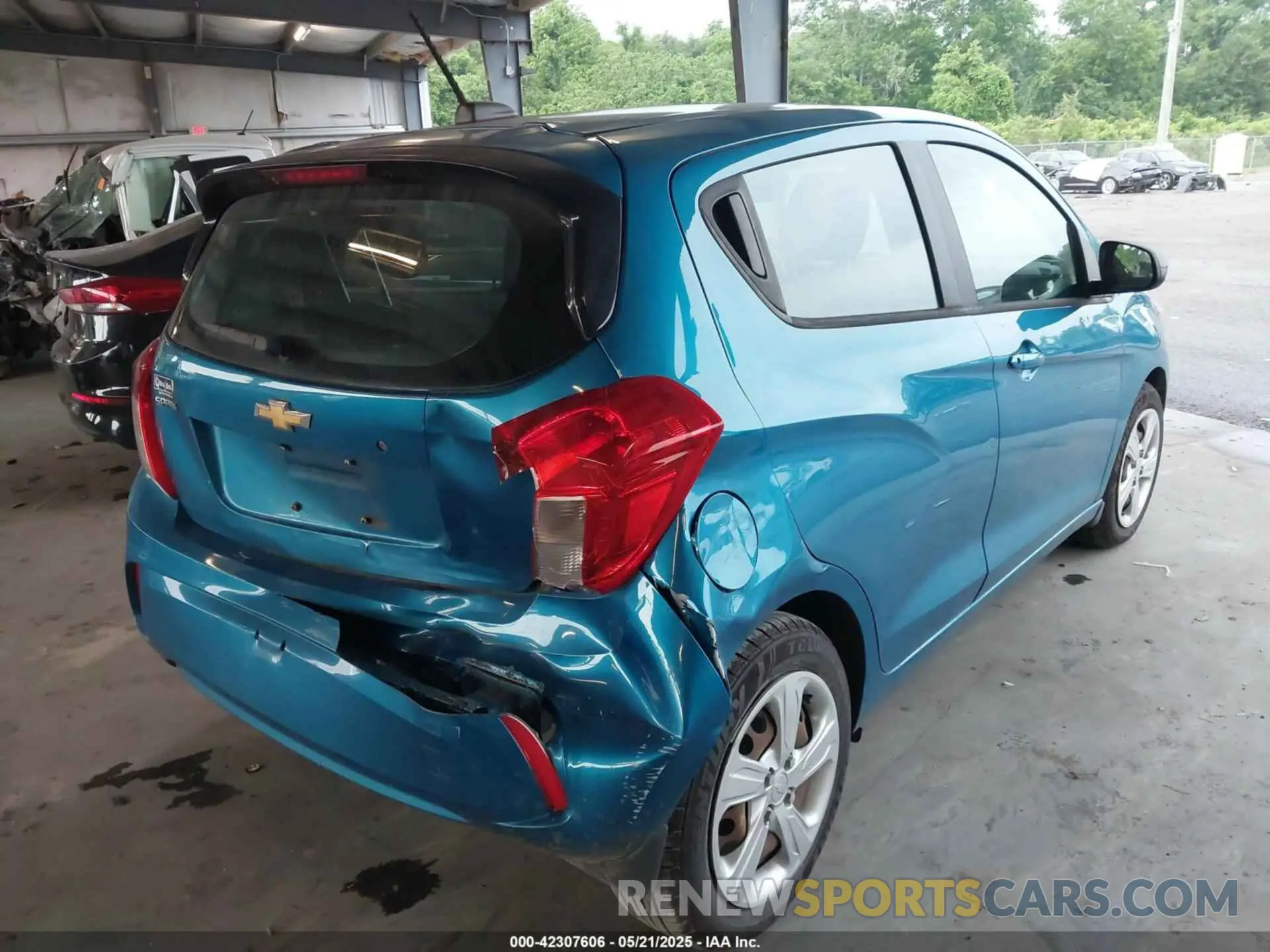 4 Photograph of a damaged car KL8CB6SA0KC704984 CHEVROLET SPARK 2019