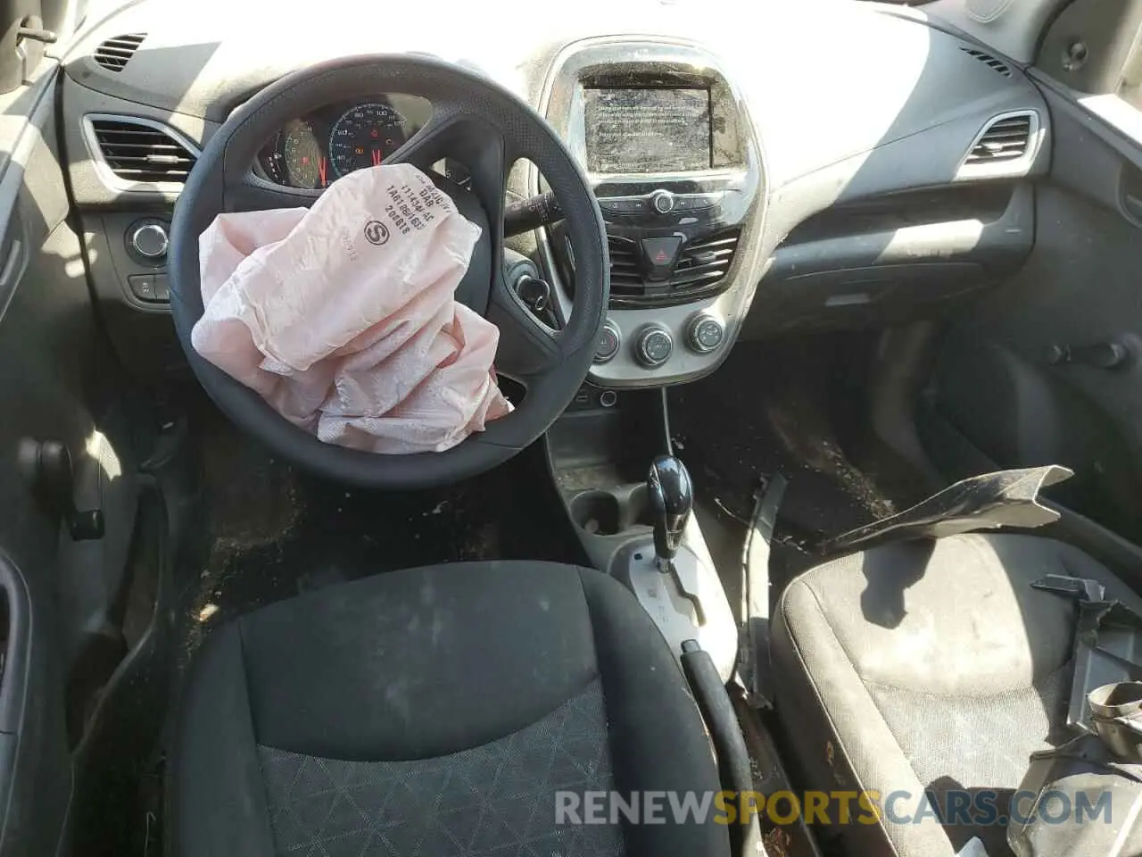 8 Photograph of a damaged car KL8CB6SA0KC735748 CHEVROLET SPARK 2019