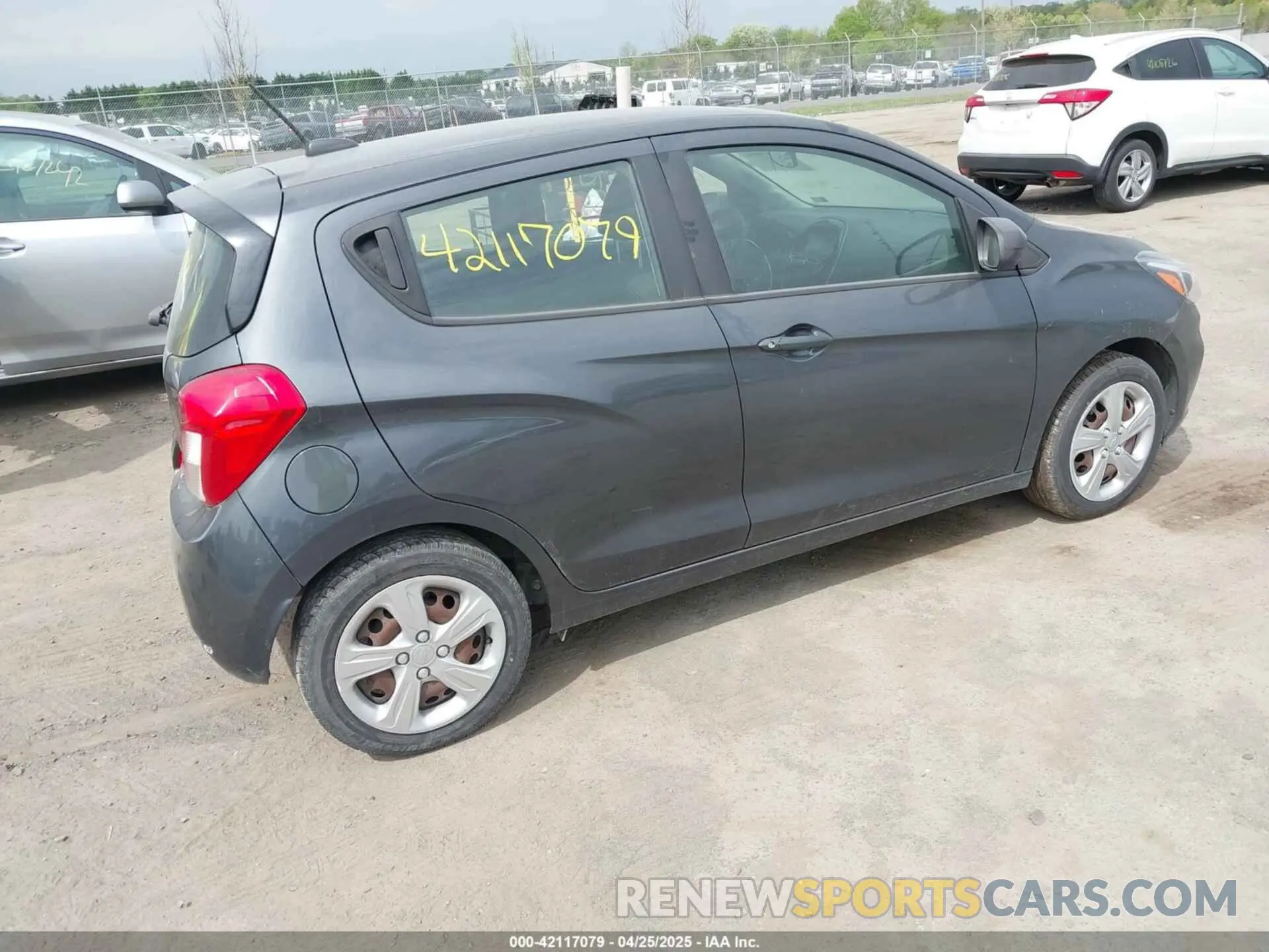 4 Photograph of a damaged car KL8CB6SA0KC765400 CHEVROLET SPARK 2019