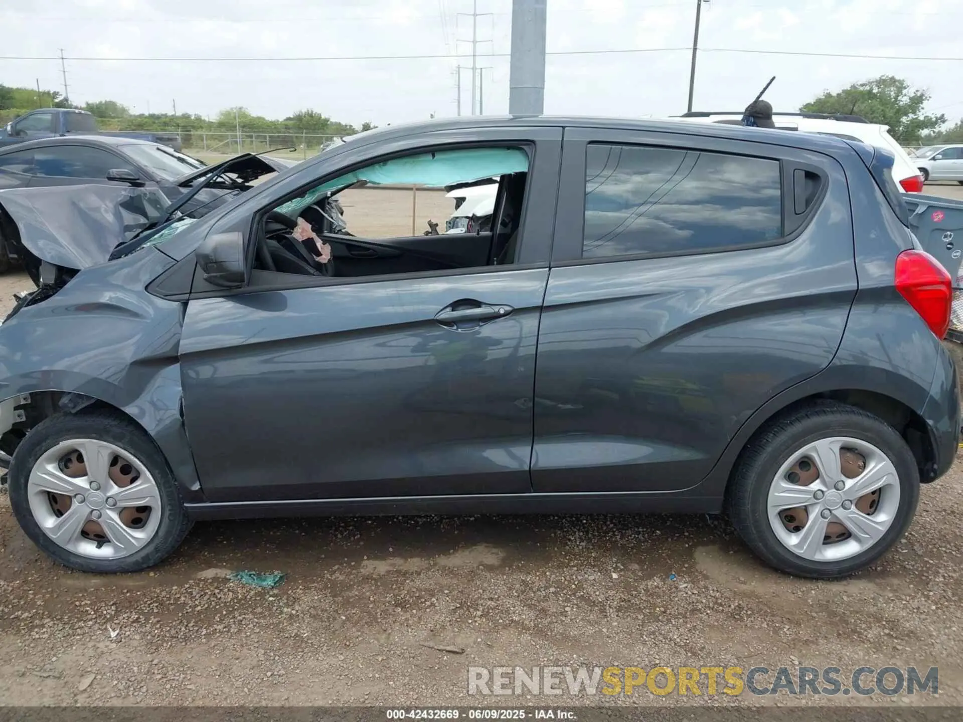 14 Photograph of a damaged car KL8CB6SA0KC818838 CHEVROLET SPARK 2019