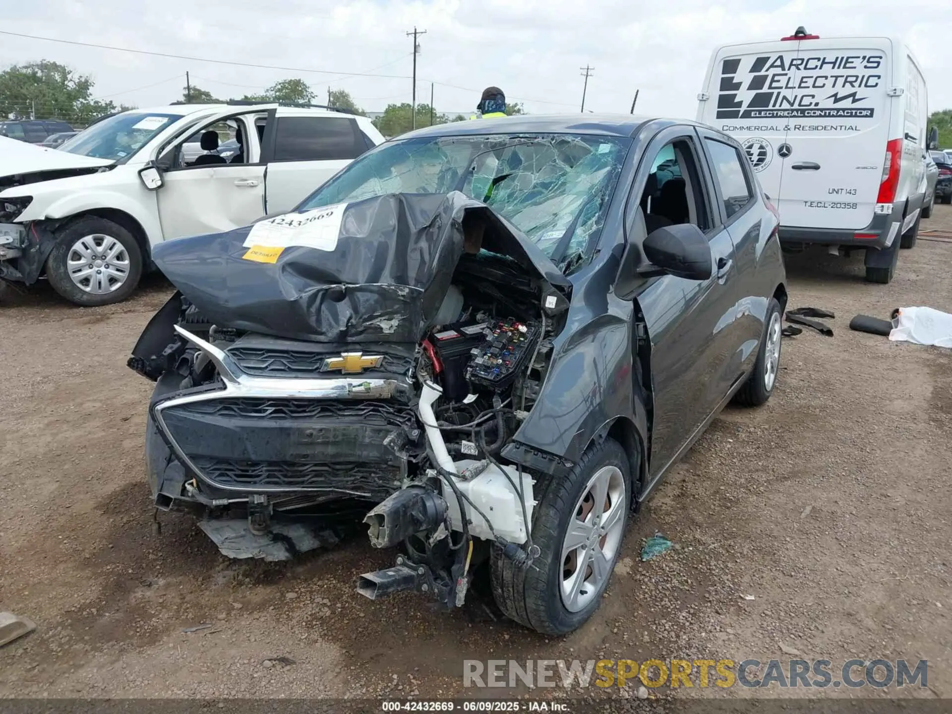 6 Photograph of a damaged car KL8CB6SA0KC818838 CHEVROLET SPARK 2019