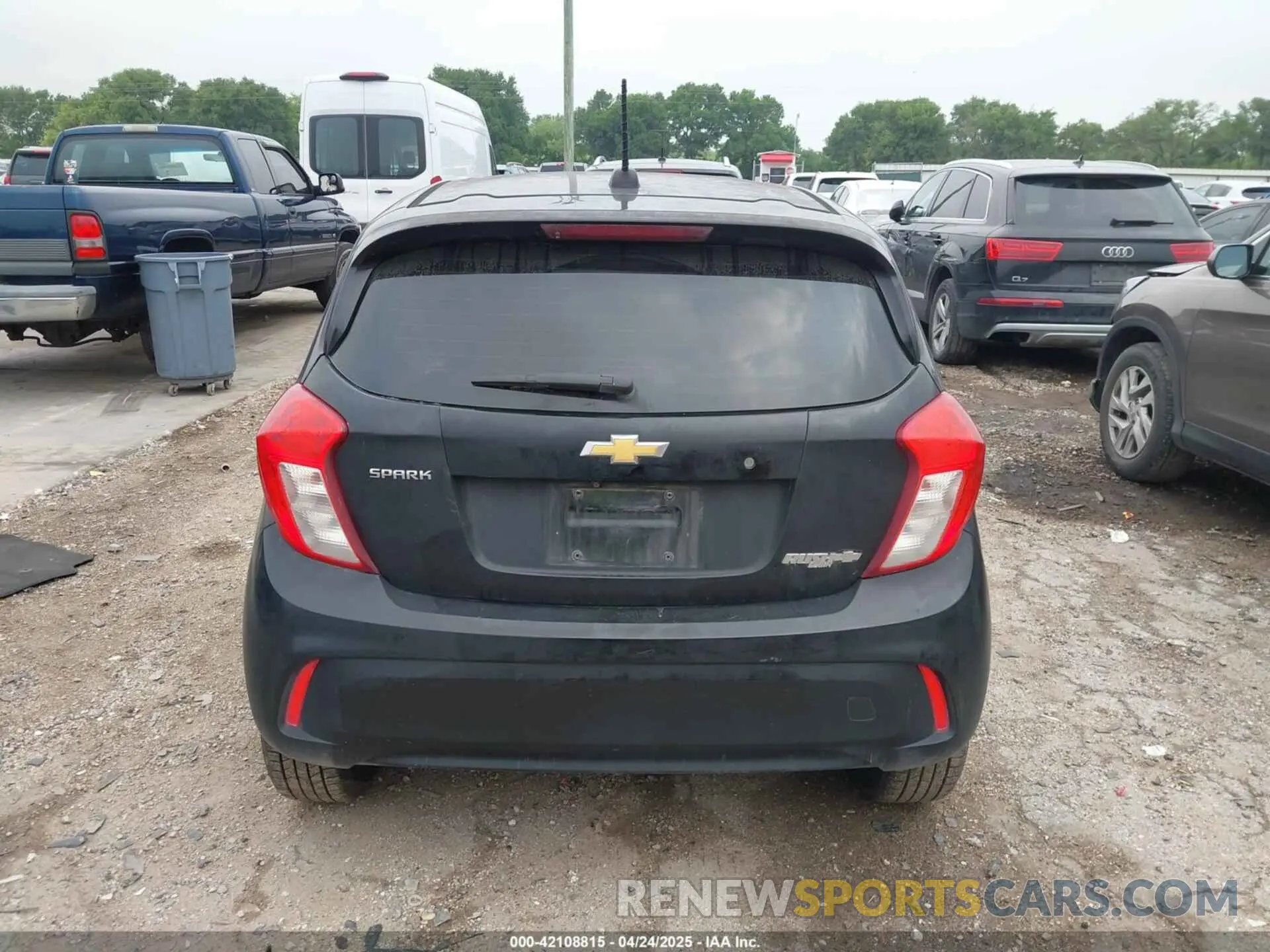 17 Photograph of a damaged car KL8CB6SA0KC820668 CHEVROLET SPARK 2019