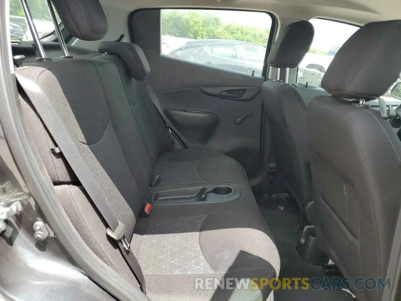 10 Photograph of a damaged car KL8CB6SA1KC724984 CHEVROLET SPARK 2019