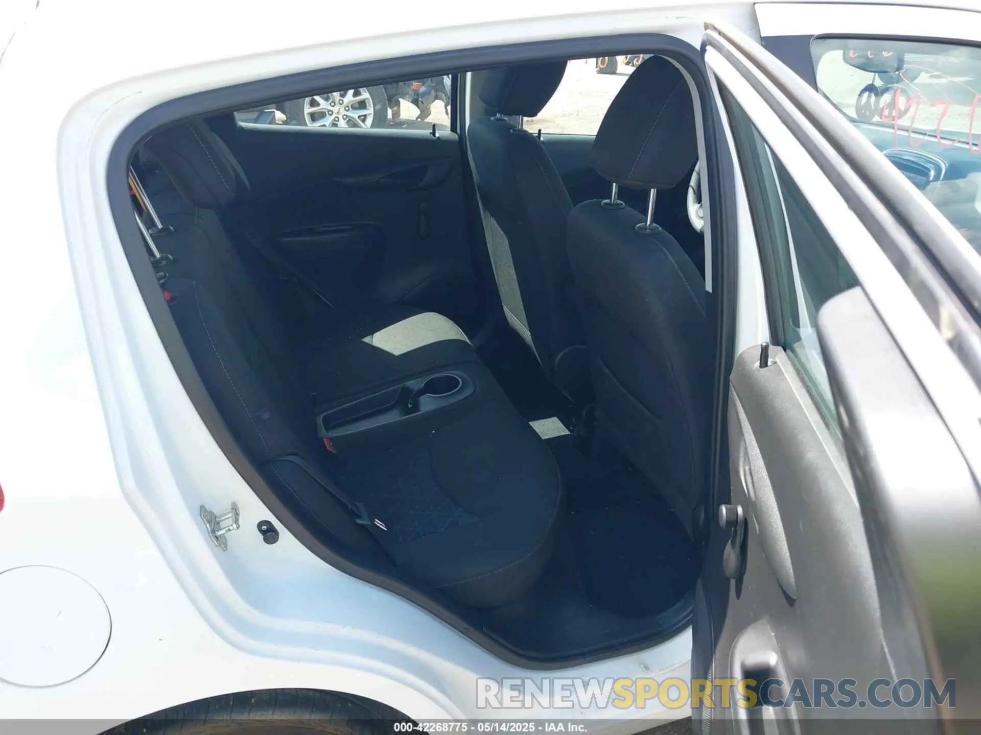 8 Photograph of a damaged car KL8CB6SA1KC751747 CHEVROLET SPARK 2019