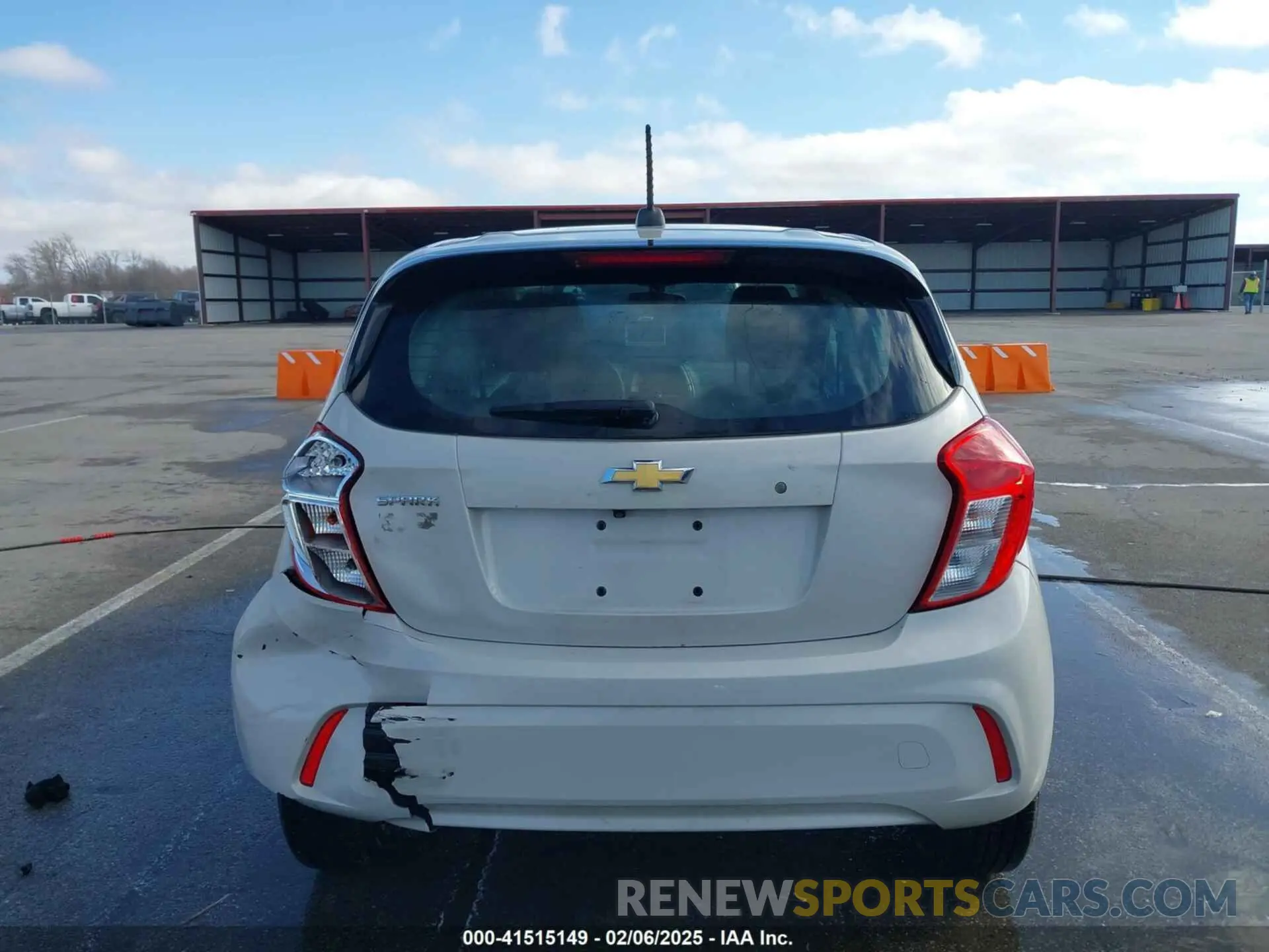 17 Photograph of a damaged car KL8CB6SA1KC809419 CHEVROLET SPARK 2019