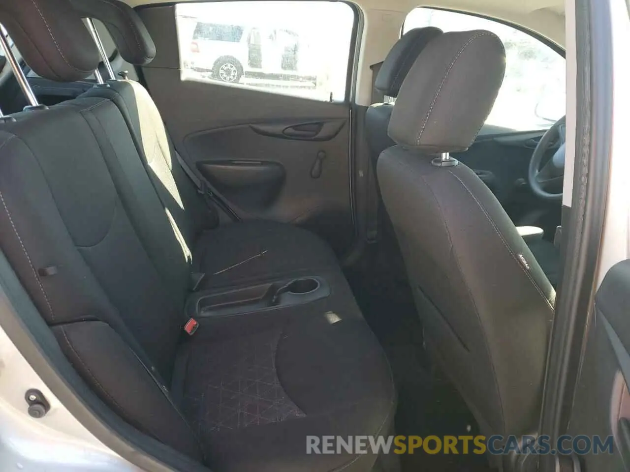 10 Photograph of a damaged car KL8CB6SA3KC702453 CHEVROLET SPARK 2019
