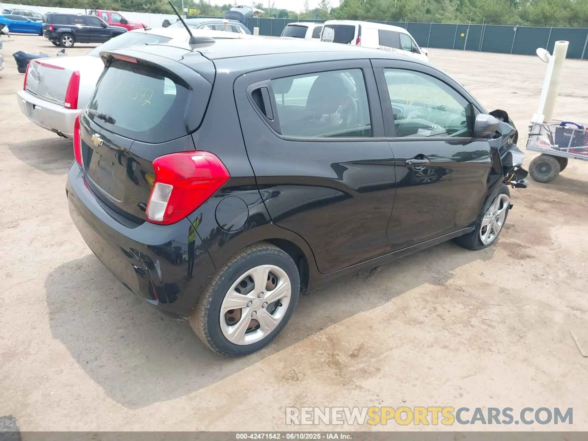 4 Photograph of a damaged car KL8CB6SA5KC815952 CHEVROLET SPARK 2019