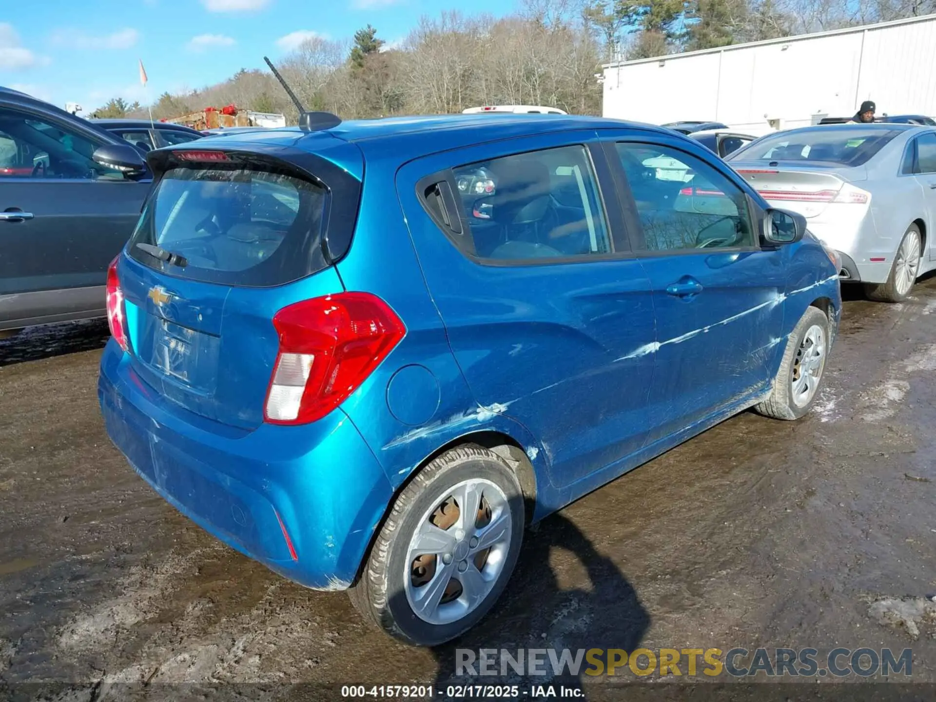 4 Фотография поврежденного автомобиля KL8CB6SA7KC804662 CHEVROLET SPARK 2019