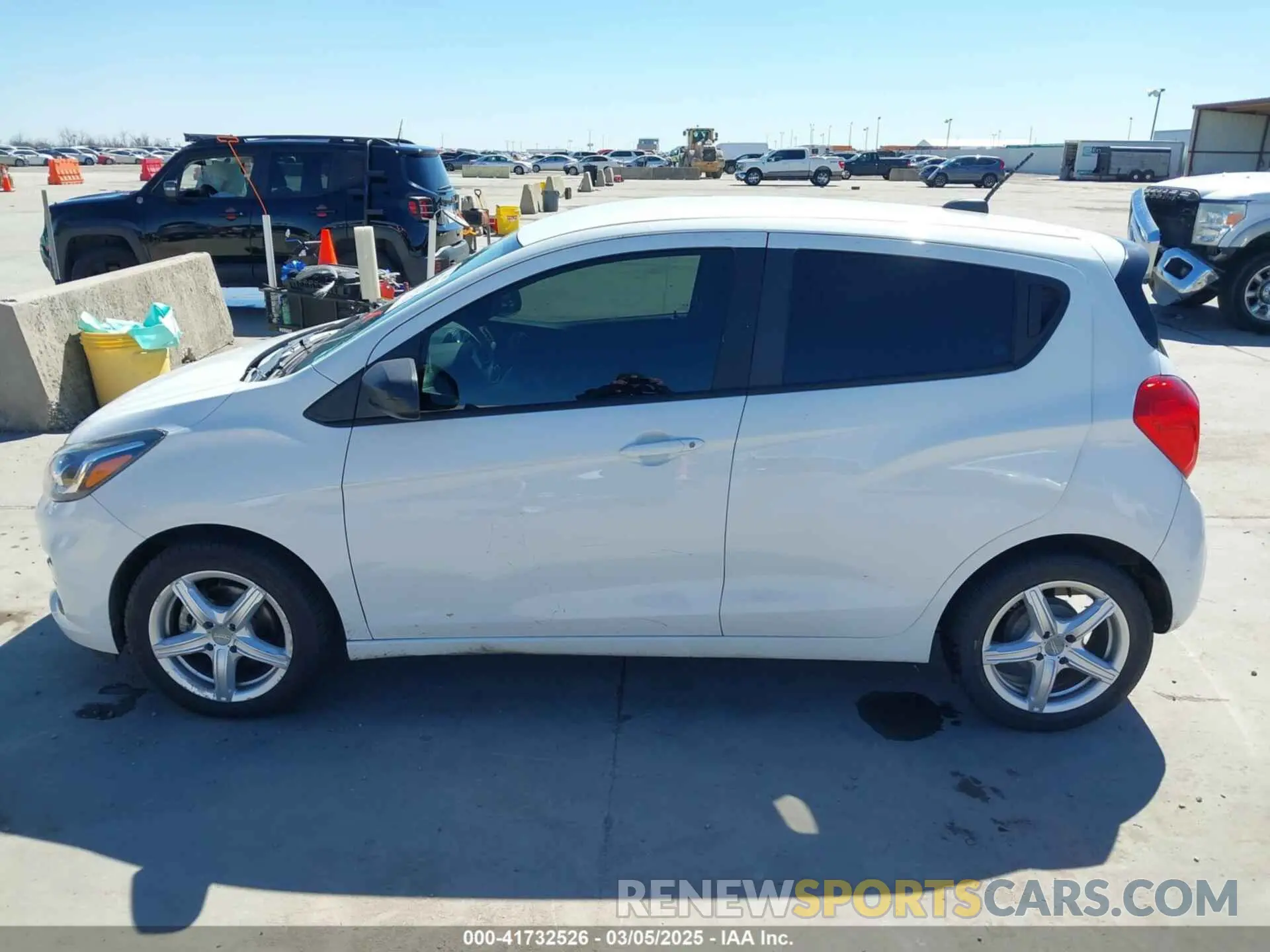 14 Фотография поврежденного автомобиля KL8CB6SA8KC729504 CHEVROLET SPARK 2019