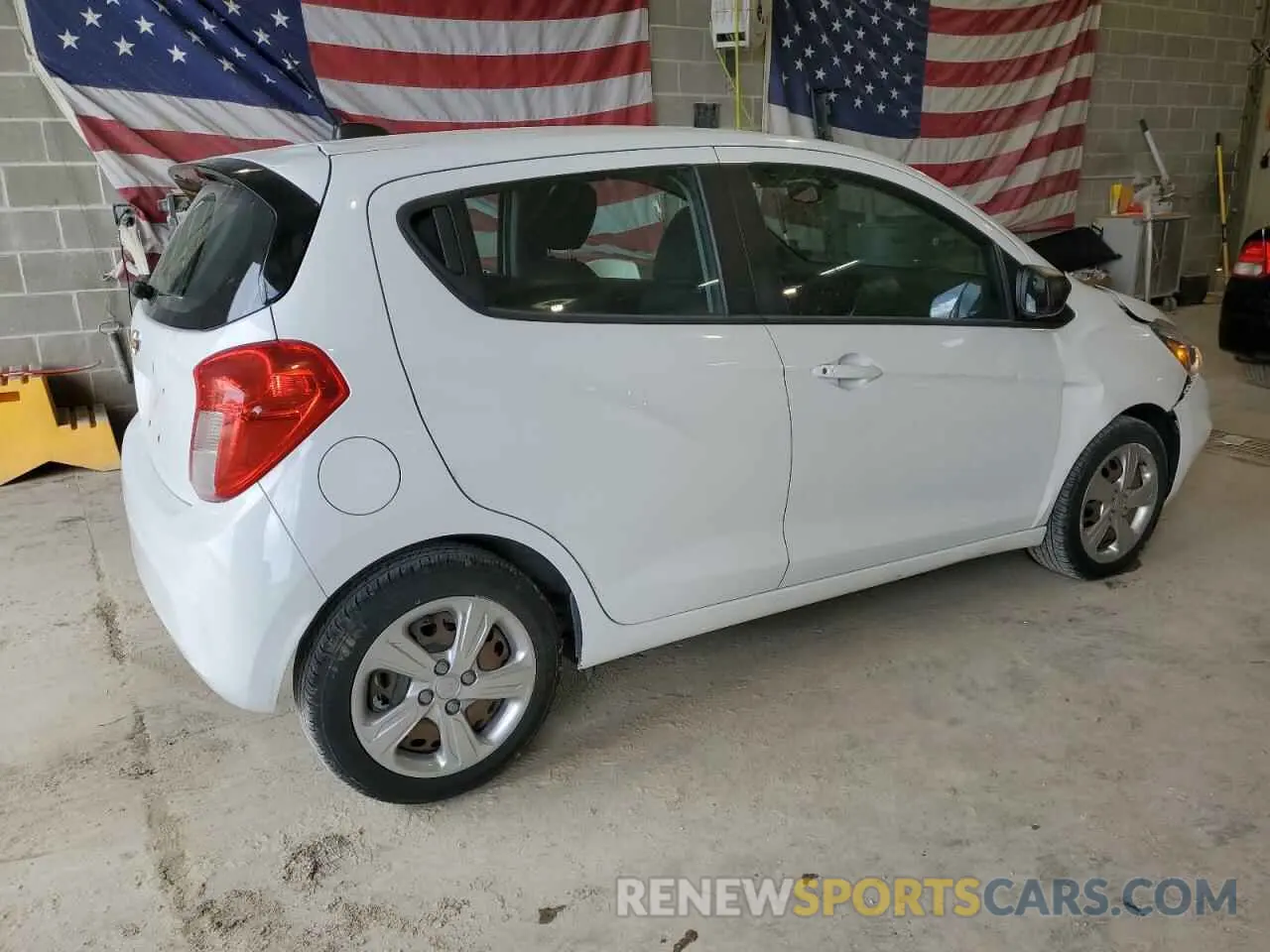 3 Фотография поврежденного автомобиля KL8CB6SA8KC764690 CHEVROLET SPARK 2019