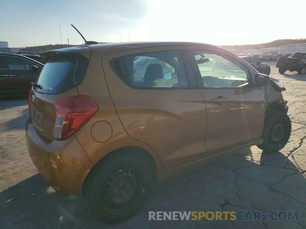 3 Фотография поврежденного автомобиля KL8CB6SAXKC706841 CHEVROLET SPARK 2019