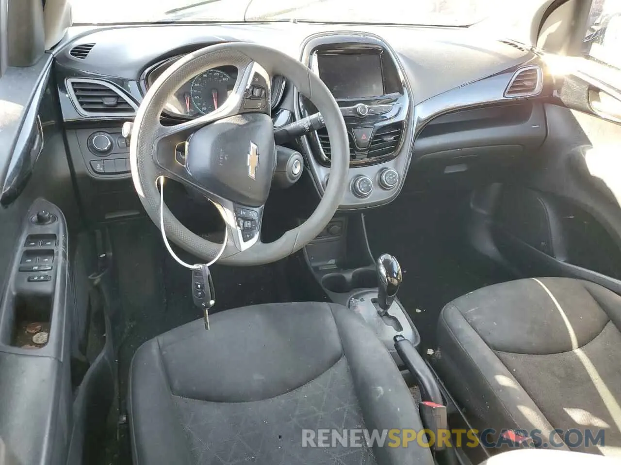 8 Фотография поврежденного автомобиля KL8CD6SA2KC725877 CHEVROLET SPARK 2019