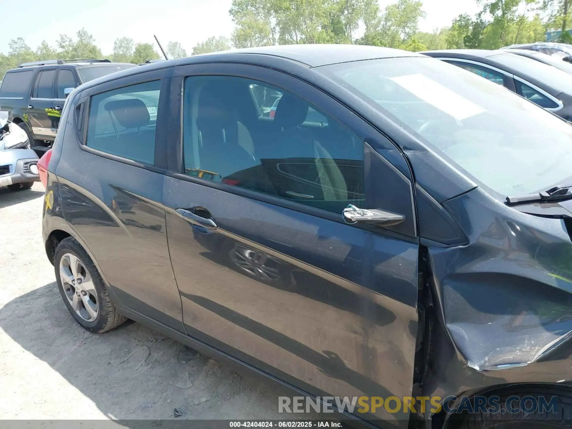 14 Photograph of a damaged car KL8CD6SA2KC790874 CHEVROLET SPARK 2019