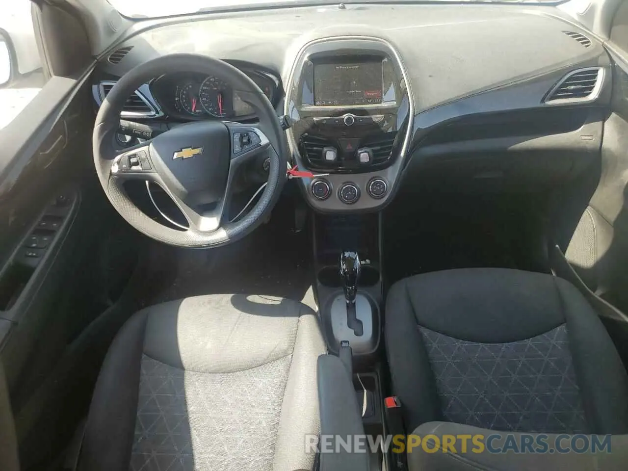 8 Photograph of a damaged car KL8CD6SA5KC724691 CHEVROLET SPARK 2019