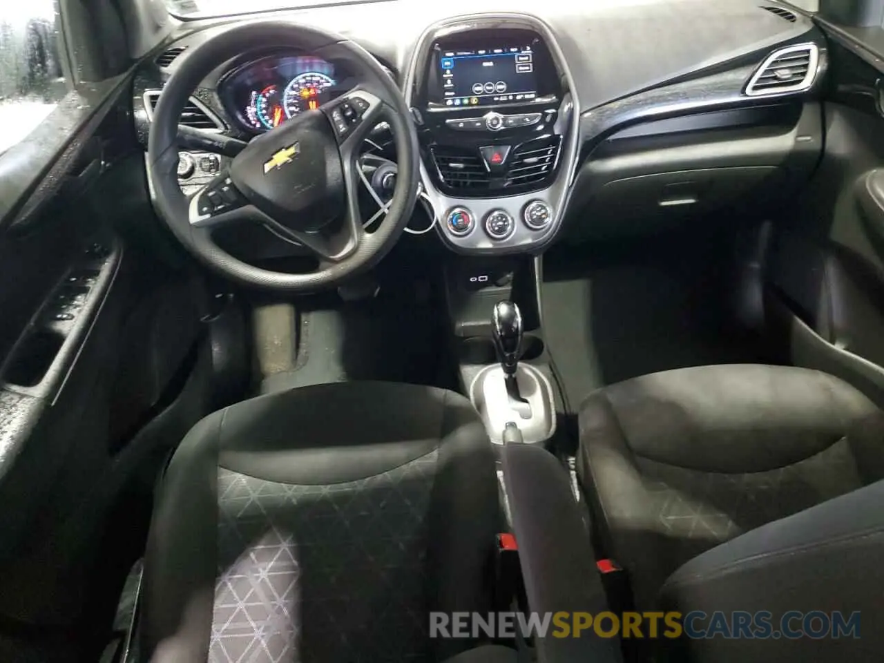 8 Photograph of a damaged car KL8CD6SAXKC702329 CHEVROLET SPARK 2019