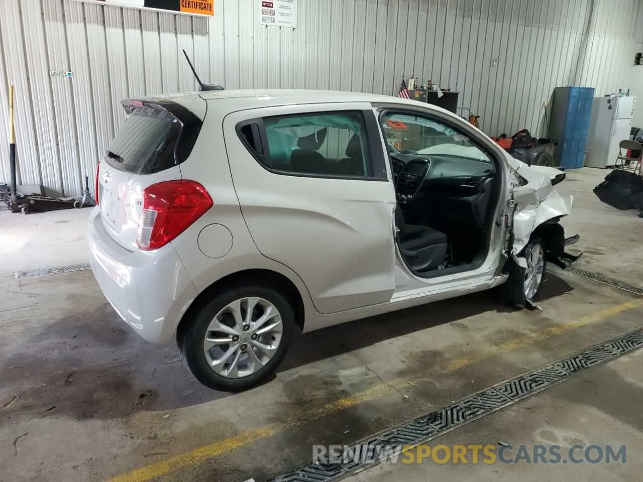 3 Фотография поврежденного автомобиля KL8CD6SAXKC814743 CHEVROLET SPARK 2019