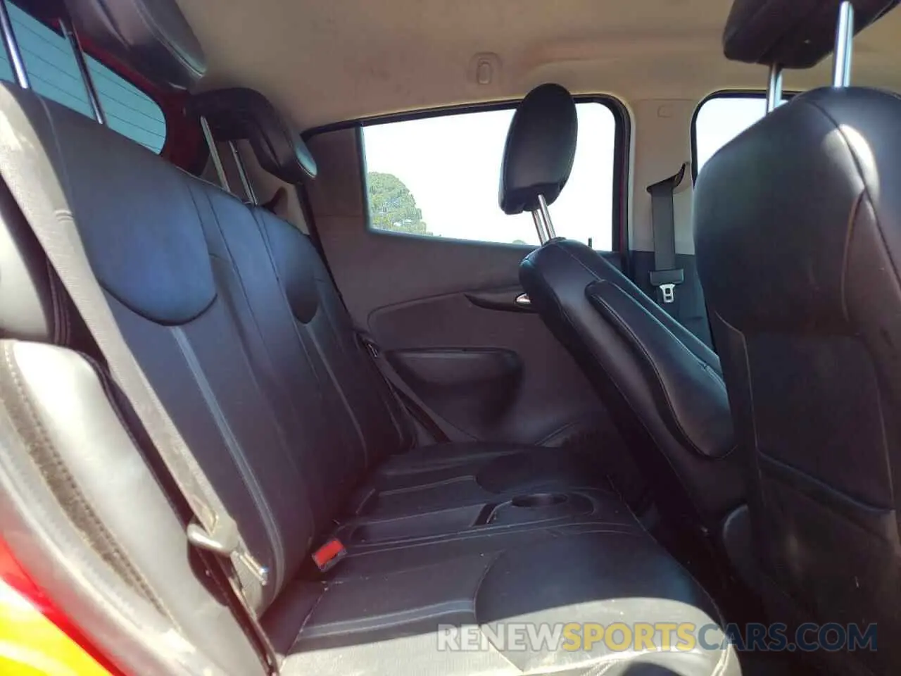 10 Photograph of a damaged car KL8CF6SA9KC730293 CHEVROLET SPARK 2019