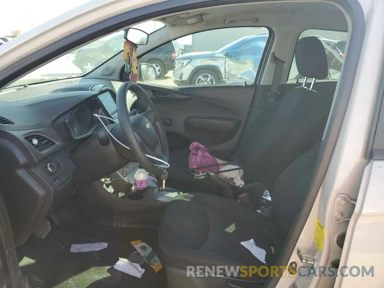7 Фотография поврежденного автомобиля KL8CB6SA0LC420949 CHEVROLET SPARK 2020