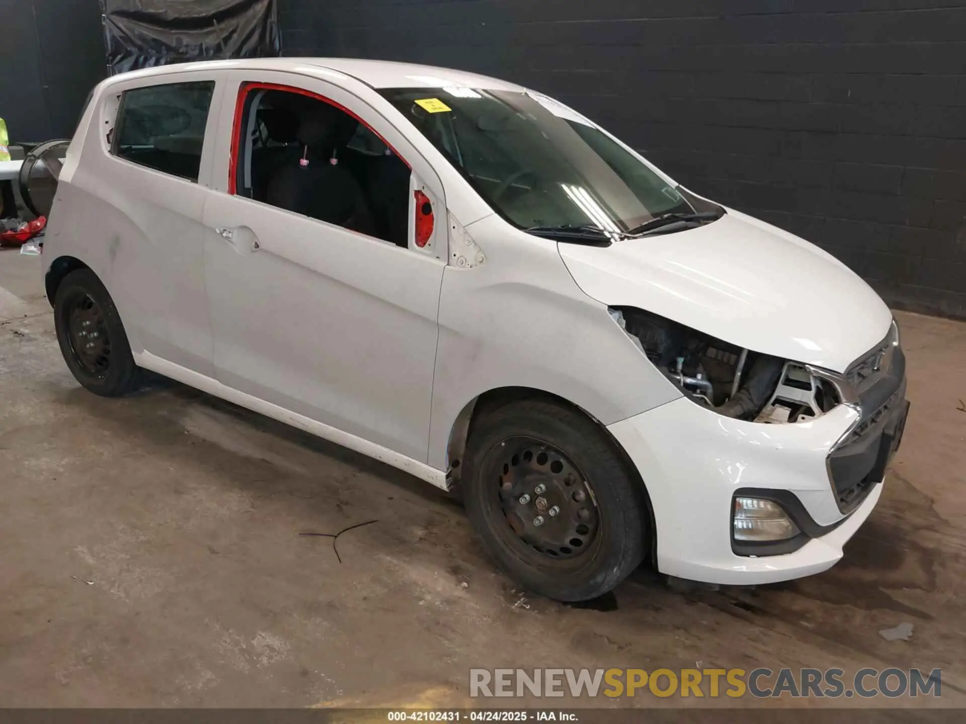 1 Photograph of a damaged car KL8CB6SA0LC423561 CHEVROLET SPARK 2020