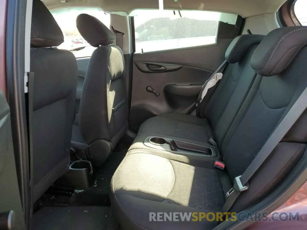 10 Фотография поврежденного автомобиля KL8CB6SA1LC400144 CHEVROLET SPARK 2020