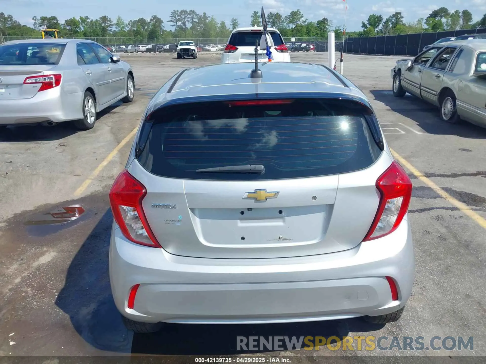 16 Фотография поврежденного автомобиля KL8CB6SA1LC405148 CHEVROLET SPARK 2020