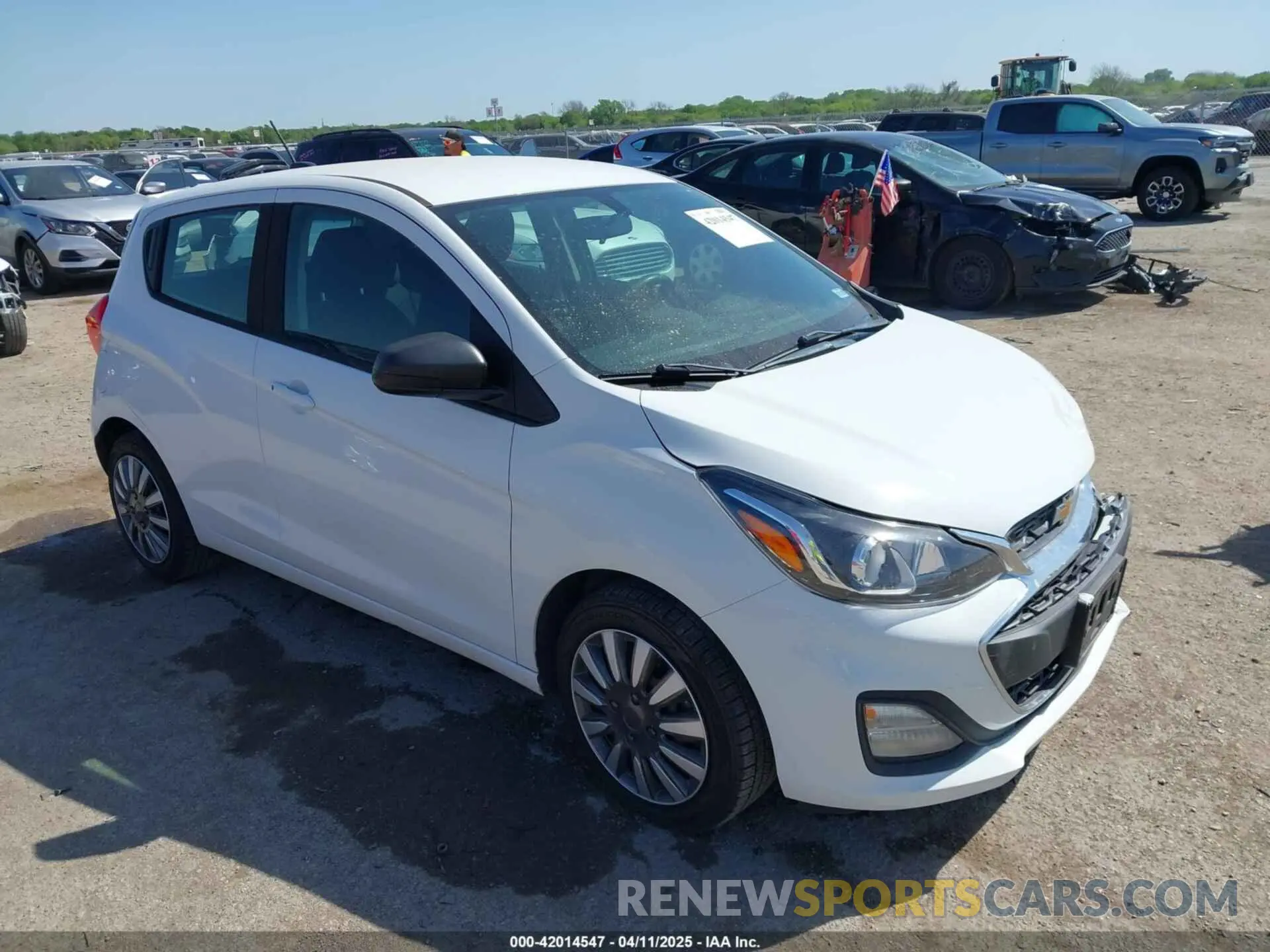 1 Photograph of a damaged car KL8CB6SA1LC406090 CHEVROLET SPARK 2020