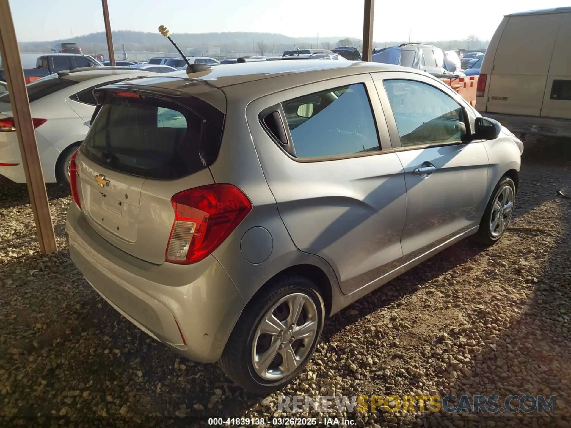 4 Фотография поврежденного автомобиля KL8CB6SA1LC411547 CHEVROLET SPARK 2020
