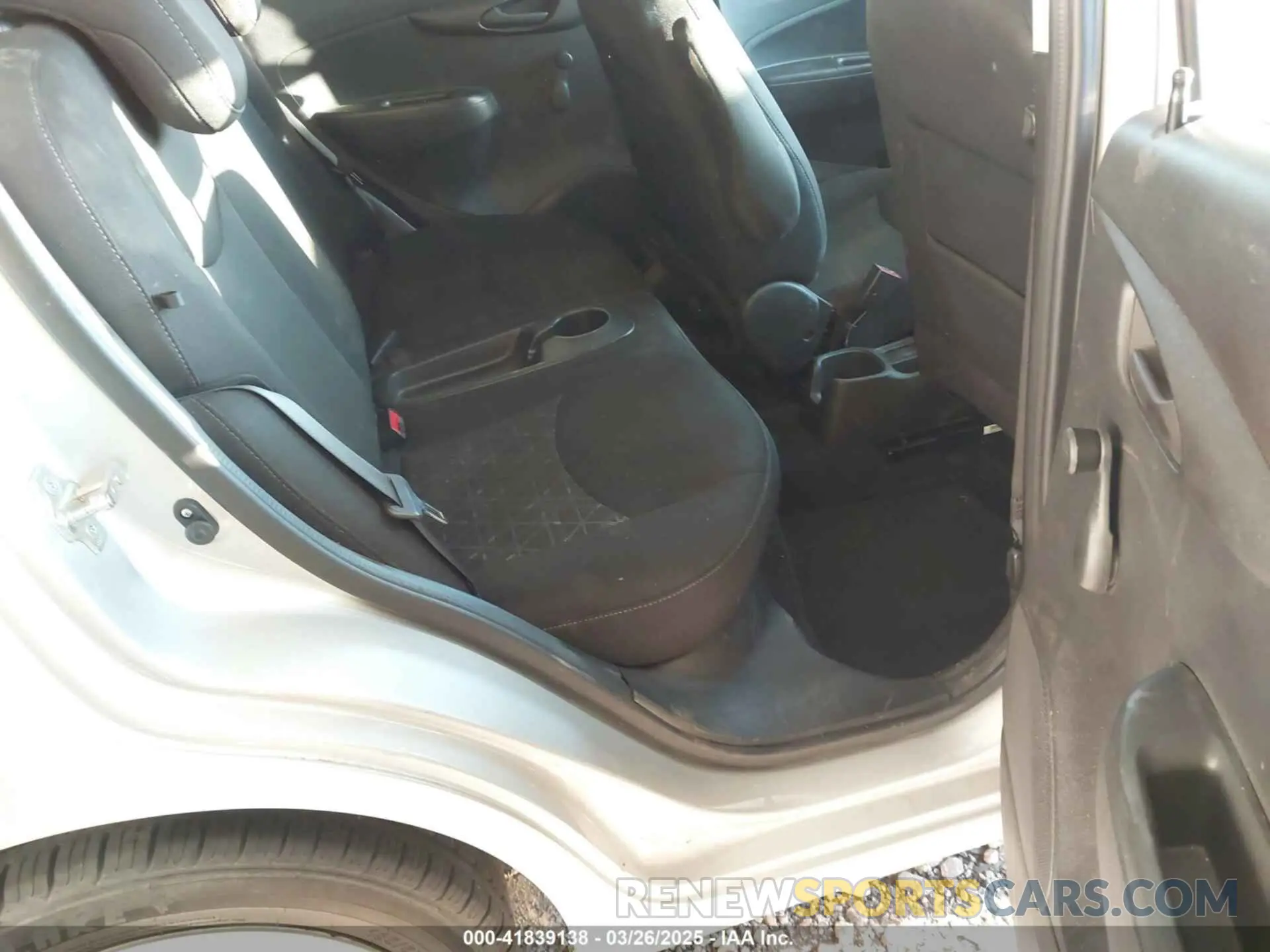 8 Фотография поврежденного автомобиля KL8CB6SA1LC411547 CHEVROLET SPARK 2020