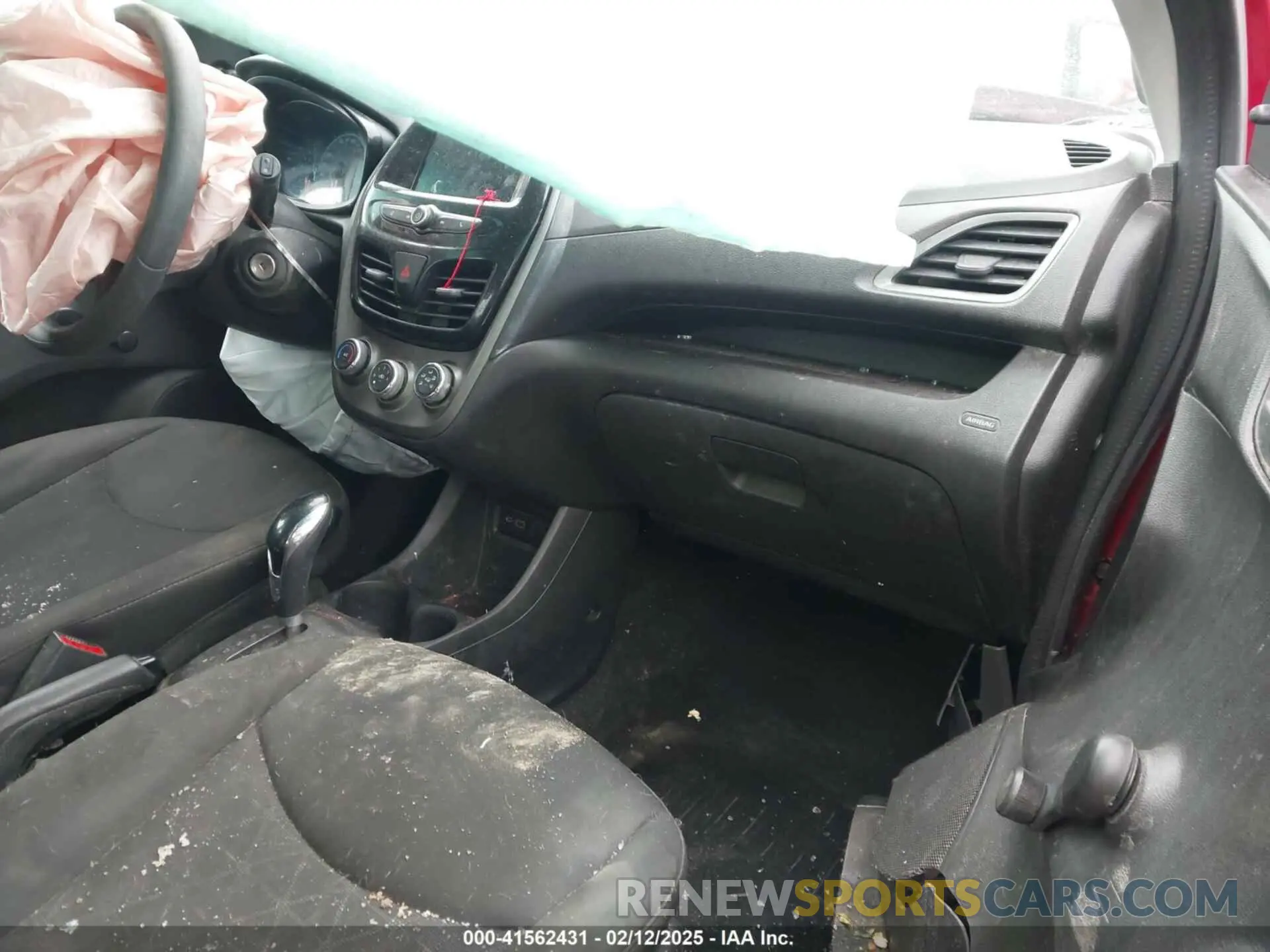 5 Photograph of a damaged car KL8CB6SA1LC420782 CHEVROLET SPARK 2020
