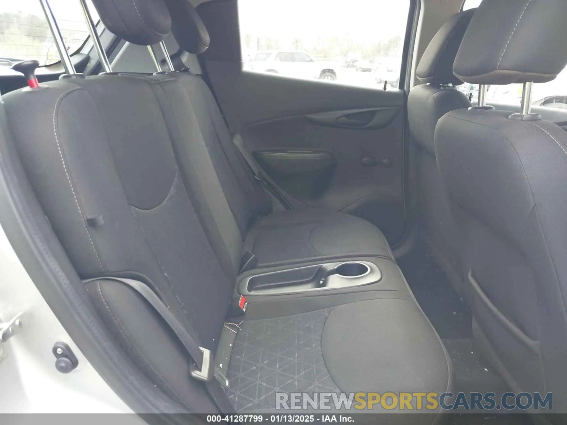 8 Фотография поврежденного автомобиля KL8CB6SA2LC413324 CHEVROLET SPARK 2020