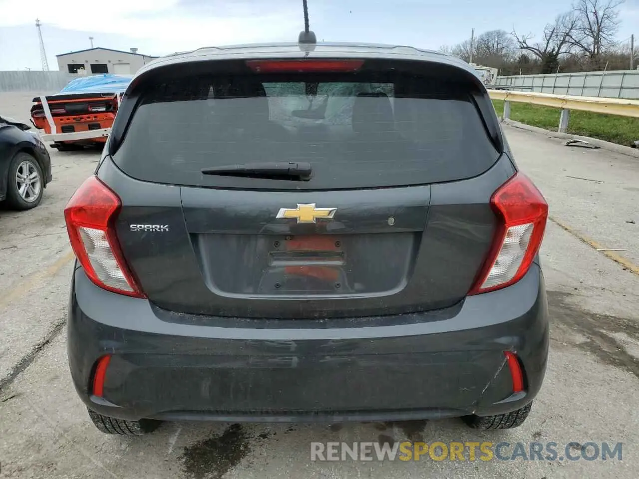 6 Photograph of a damaged car KL8CB6SA3LC421626 CHEVROLET SPARK 2020