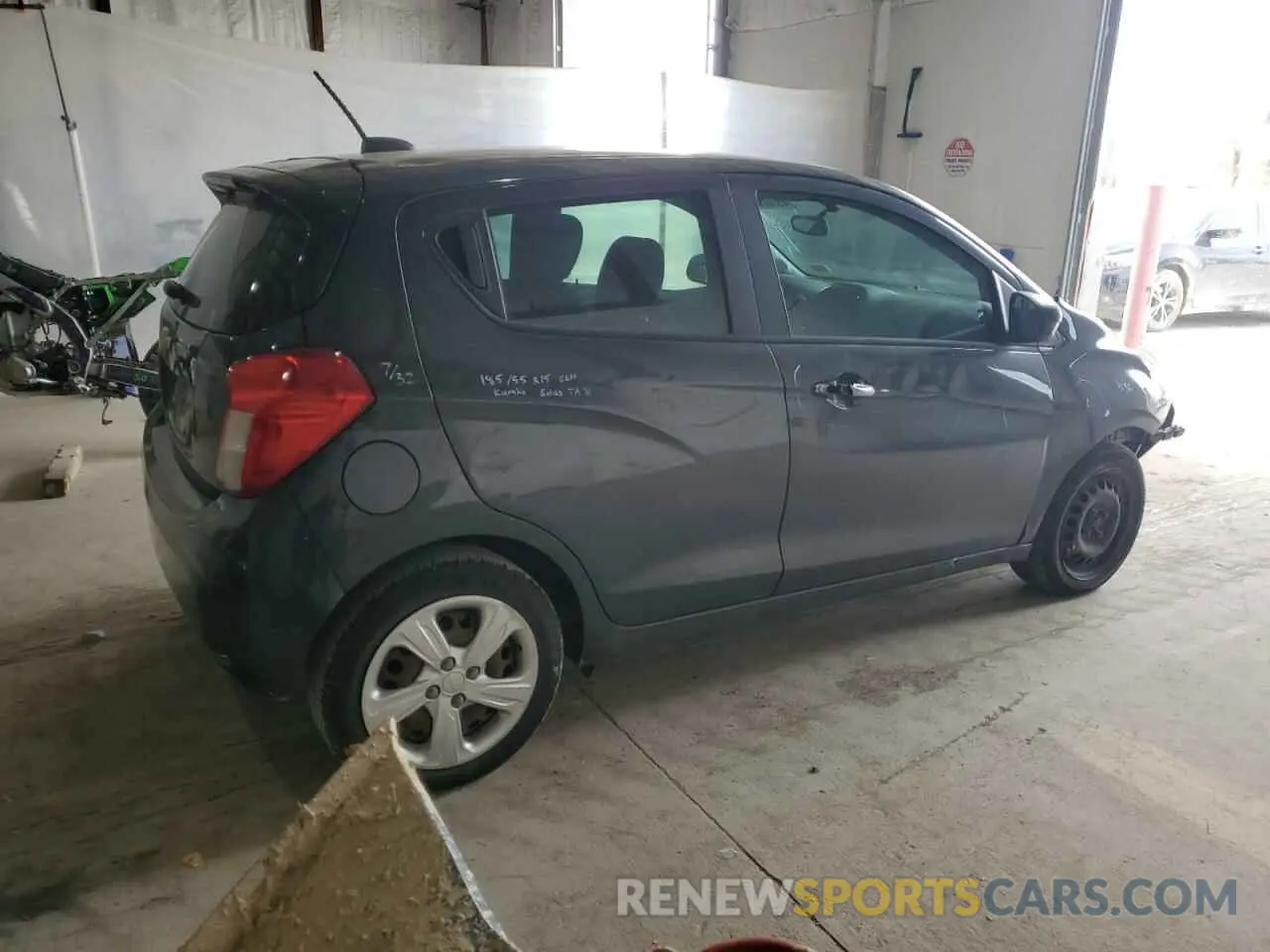 3 Photograph of a damaged car KL8CB6SA3LC462774 CHEVROLET SPARK 2020