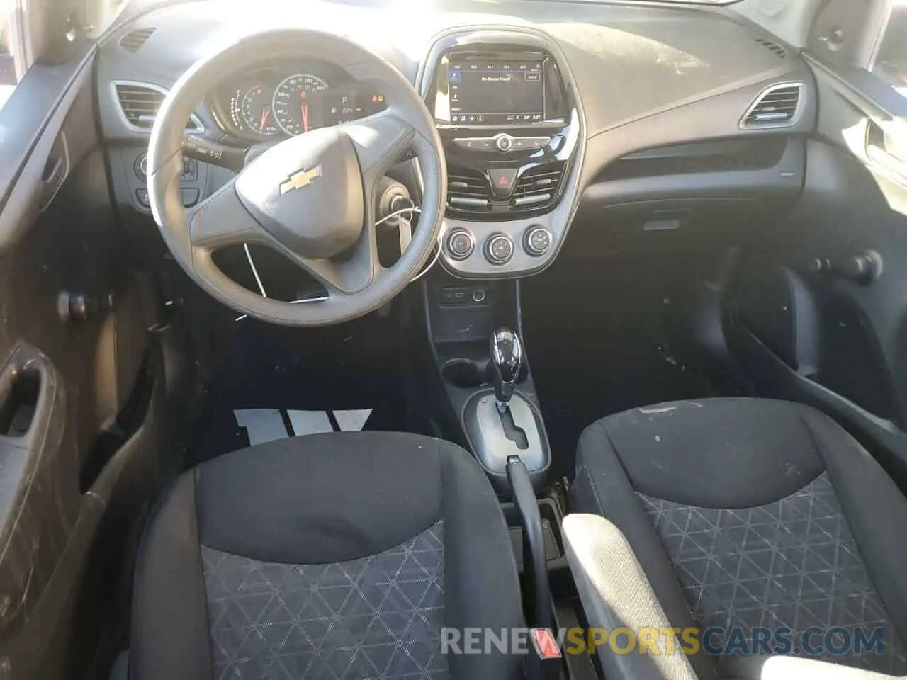 8 Фотография поврежденного автомобиля KL8CB6SA4LC409940 CHEVROLET SPARK 2020
